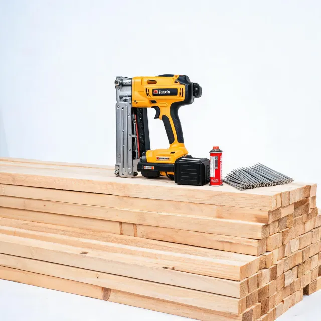 Cordless framing nailer kit